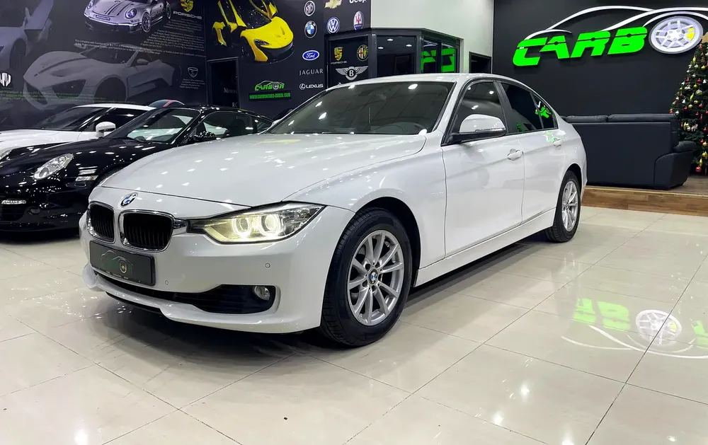 BMW 320i GCC FULL SERVICE HISTORY - Image 5