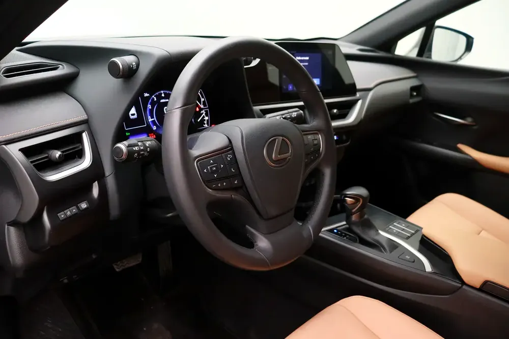 **Special offer** 2023 UX SUV P 2.0L CVT Premier - Image 12