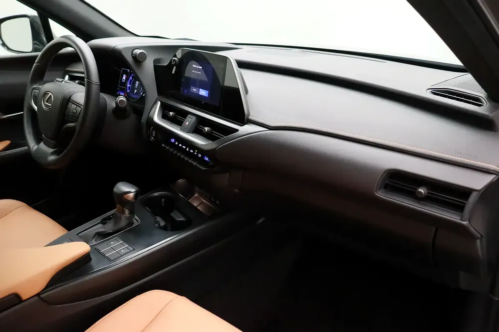 **Special offer** 2023 UX SUV P 2.0L CVT Premier - Image 14