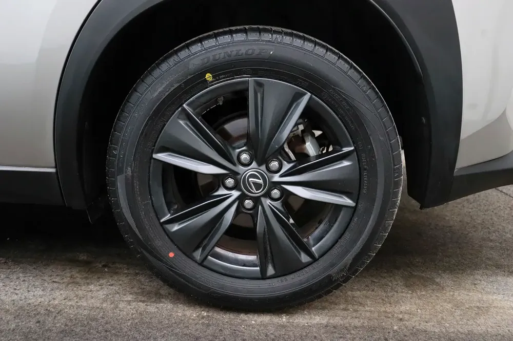 **Special offer** 2023 UX SUV P 2.0L CVT Premier - Image 20