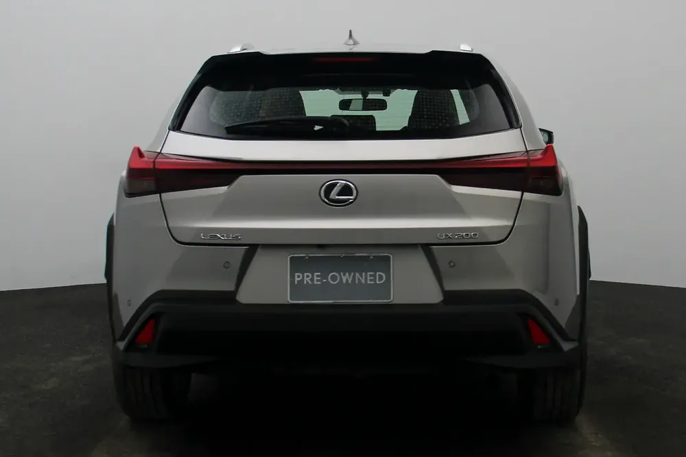 **Special offer** 2023 UX SUV P 2.0L CVT Premier - Image 4