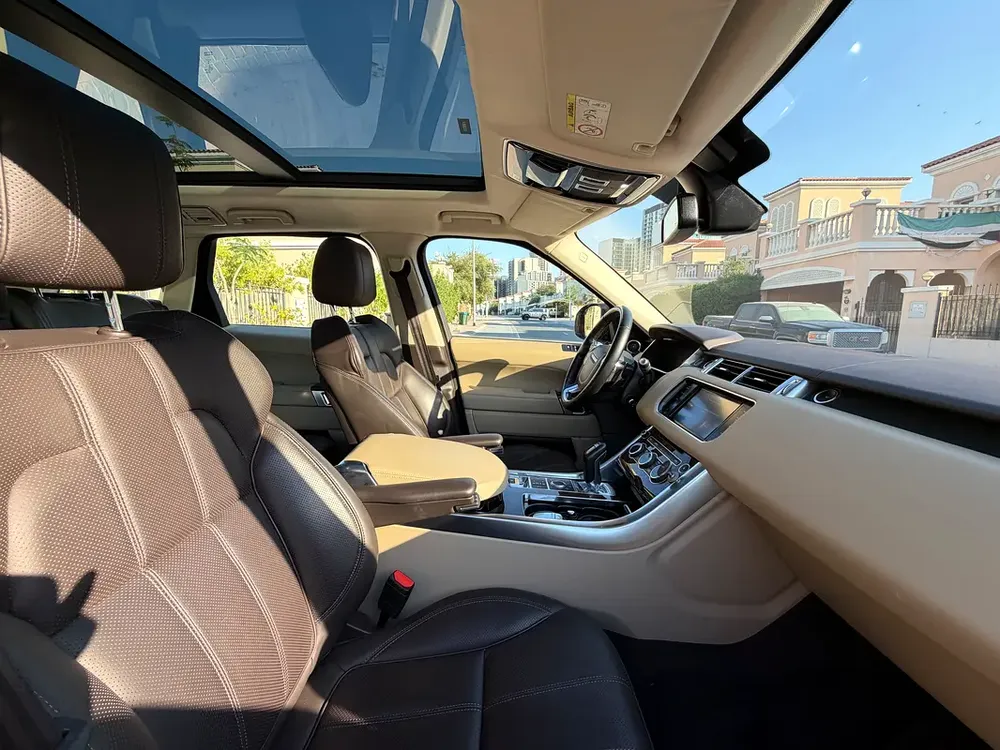 Range Rover Sport Dynamic V6 White 2015 In Excellent Condition - Image 18
