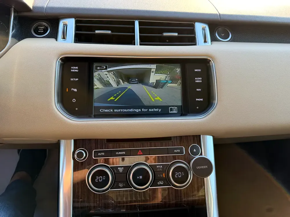 Range Rover Sport Dynamic V6 White 2015 In Excellent Condition - Image 20