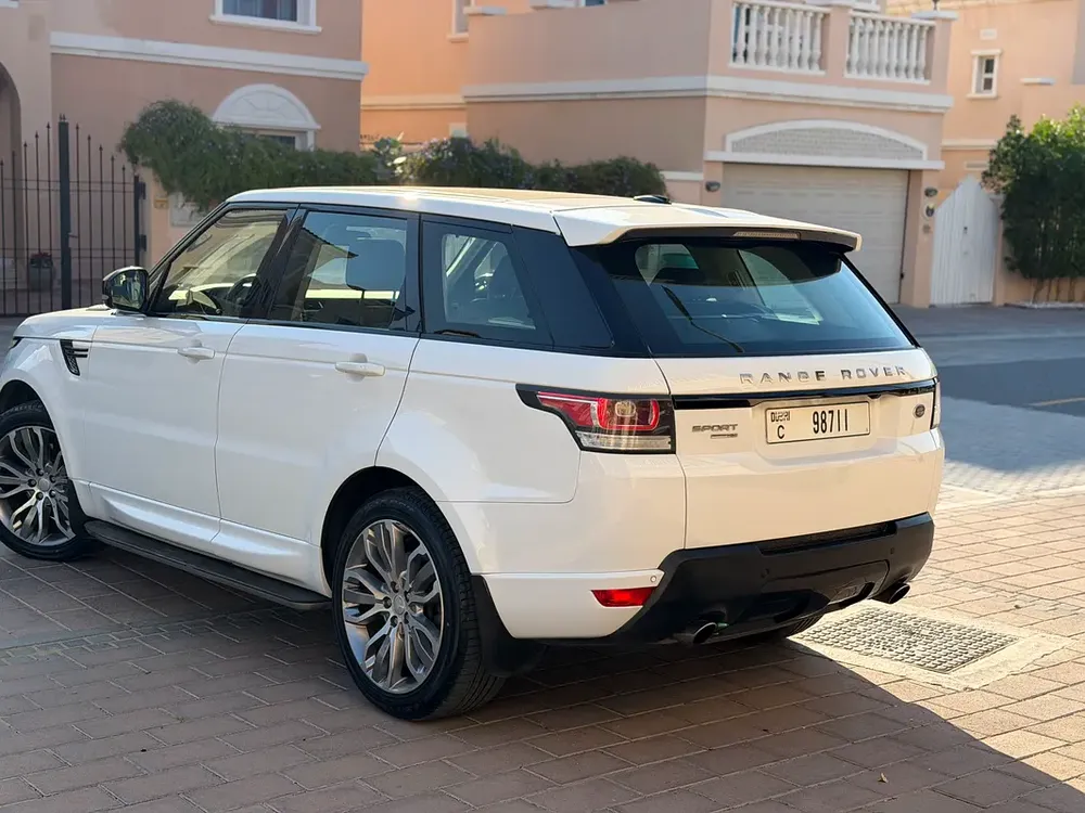 Range Rover Sport Dynamic V6 White 2015 In Excellent Condition - Image 7
