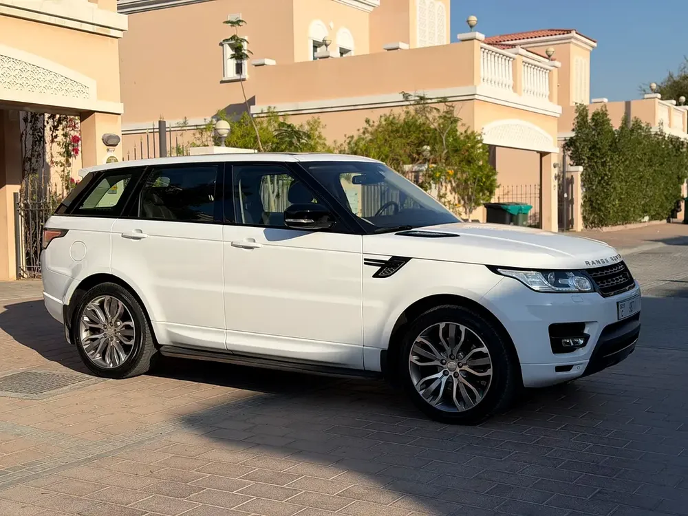 Range Rover Sport Dynamic V6 White 2015 In Excellent Condition - Image 9