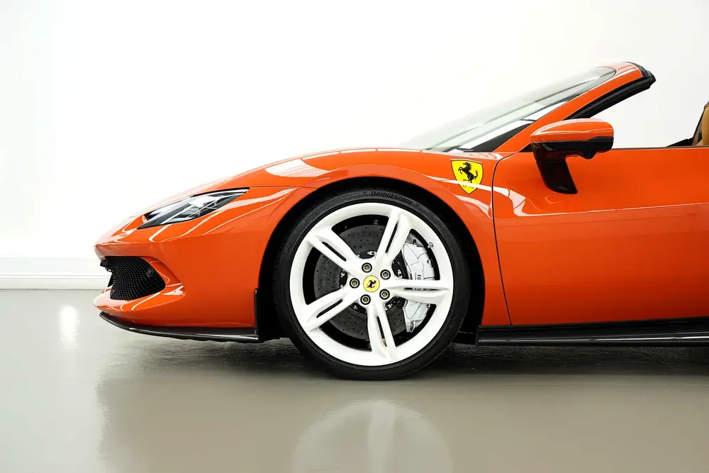 2026 FERRARI 296 GTS / GCC / WARRANTY AND SERVICE CONTRACT - Image 6