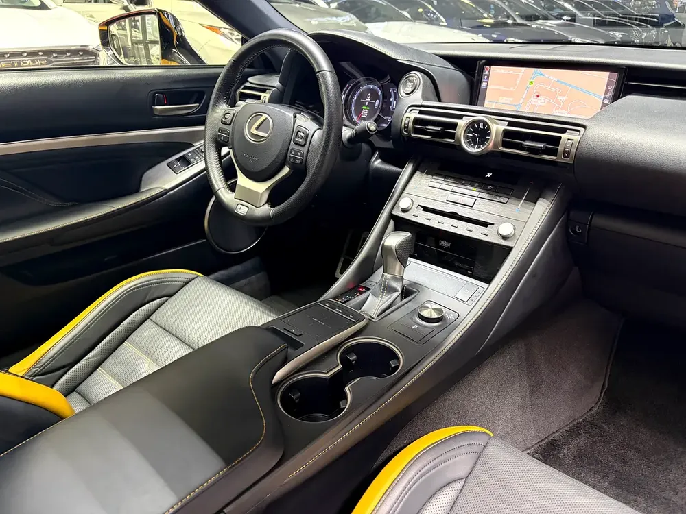 2020. RC350. Gcc spec. Only 35000km - Image 10