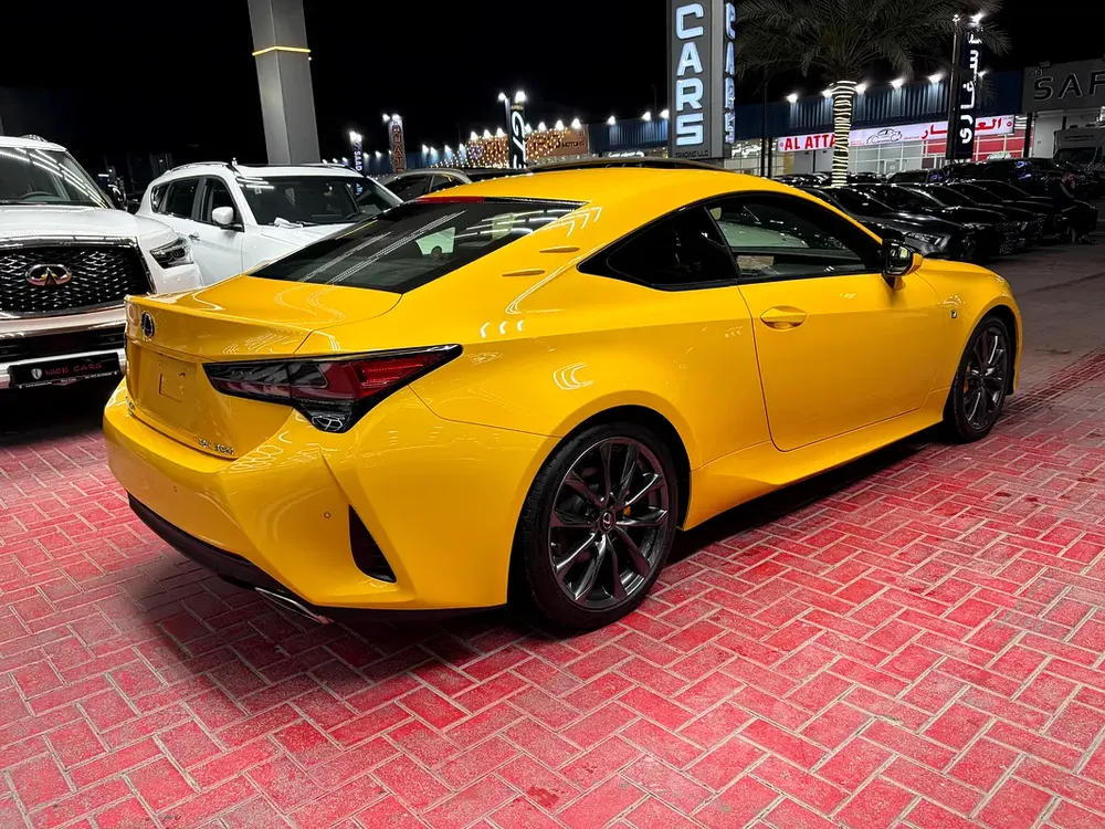 2020. RC350. Gcc spec. Only 35000km - Image 5