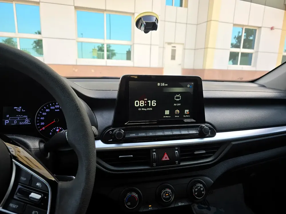 Kia Cerato model 2022 - Image 4