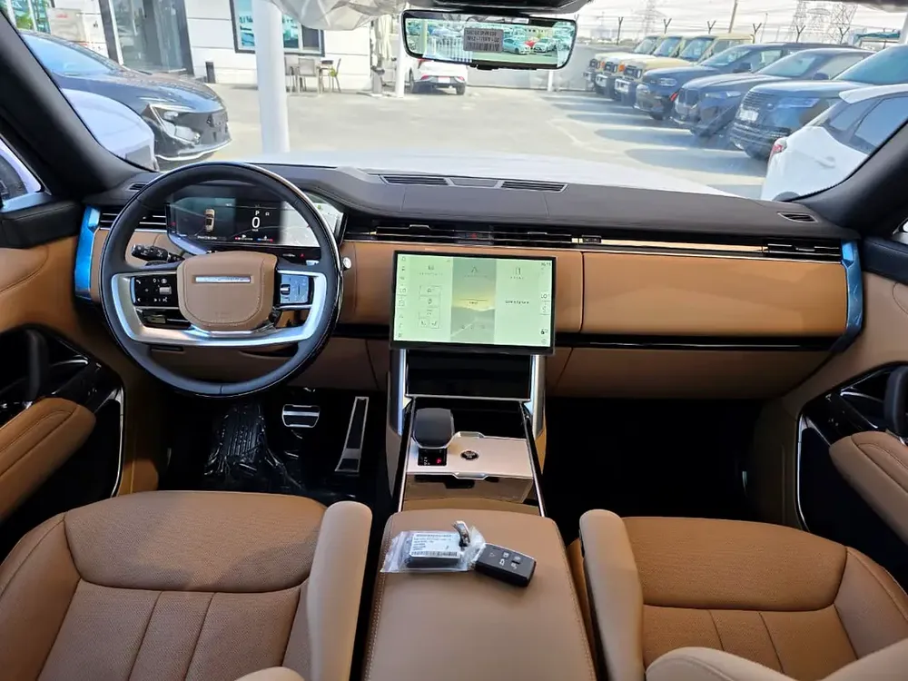 Land Rover Range Rover Autobiography 2026 - GCC Specs - Brand New - Image 16