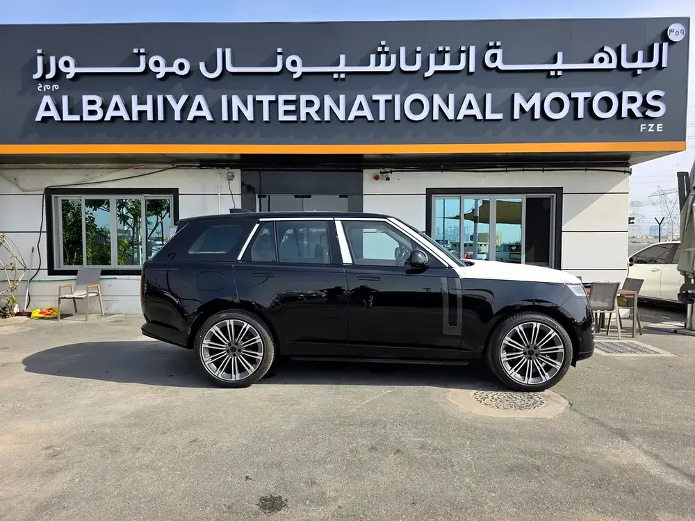 Land Rover Range Rover Autobiography 2026 - GCC Specs - Brand New - Image 4