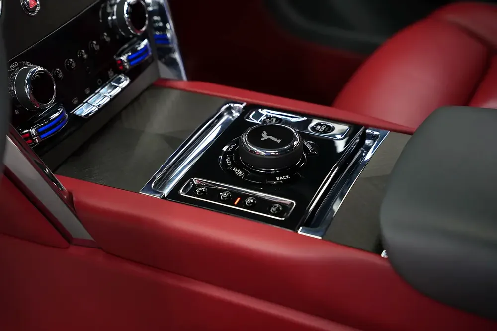 ROLLS ROYCE CULLINAN l GCC l FACELIFT 2025 - Image 9