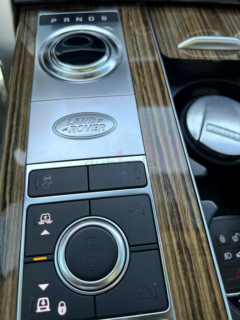Pristine Land Rover Range Rover Vogue HSE 2019 | GCC Specs - Image 5