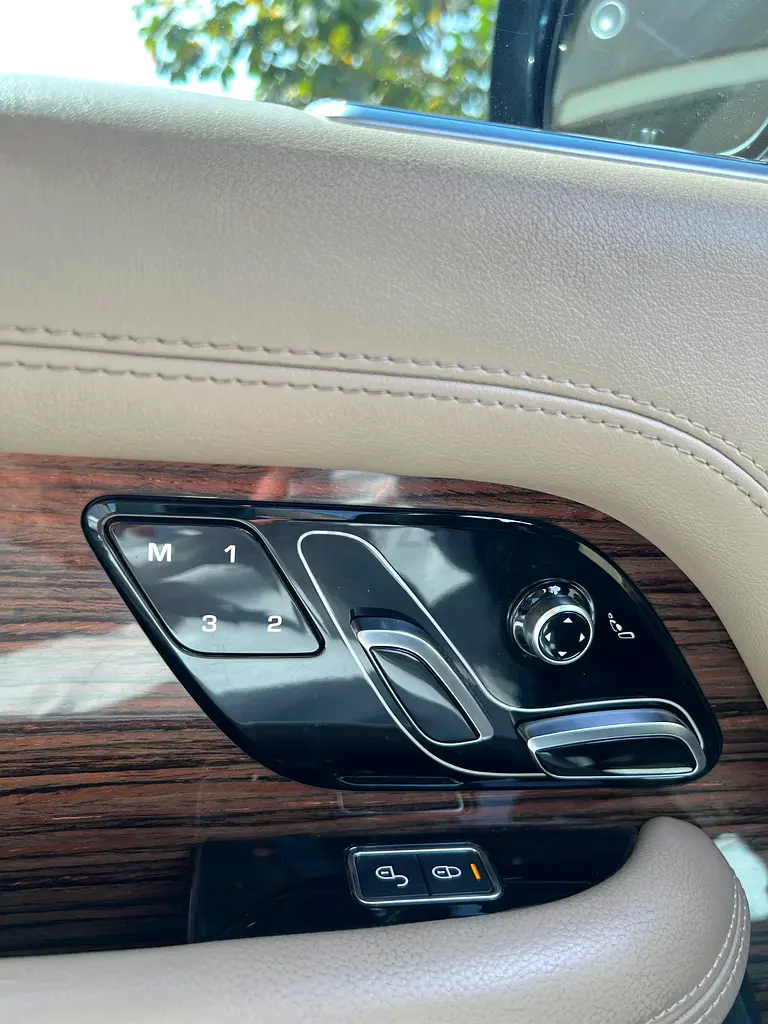 Pristine Land Rover Range Rover Vogue HSE 2019 | GCC Specs - Image 6