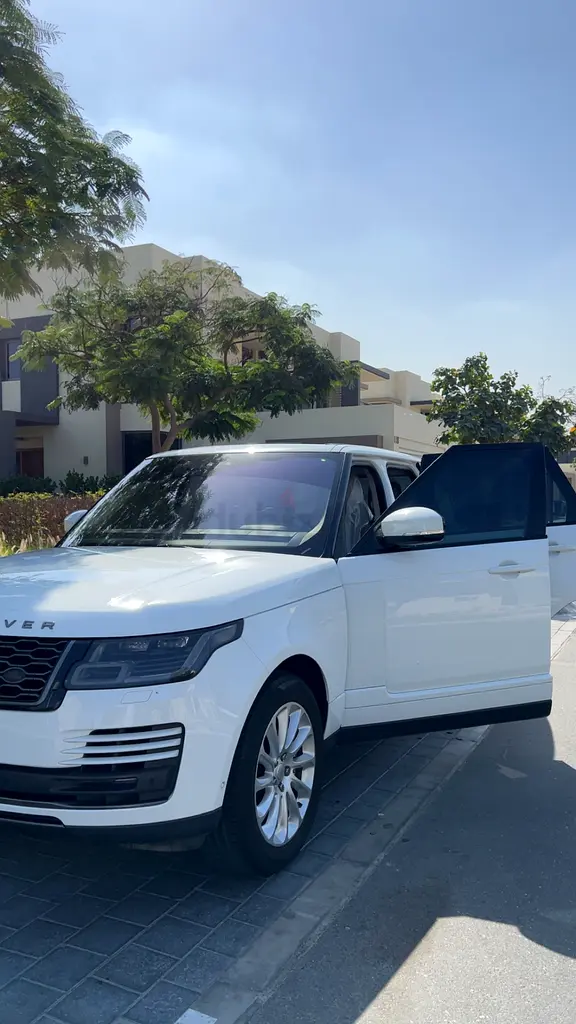 Pristine Land Rover Range Rover Vogue HSE 2019 | GCC Specs - Image 7