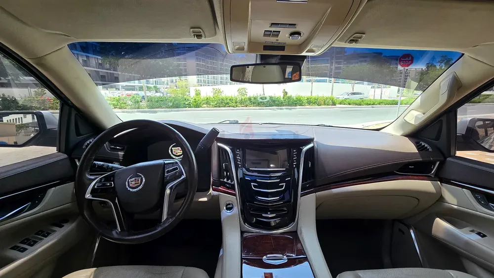 2015 Cadillac Escalade Platinum | GCC Specs | Top of the Range - Image 5