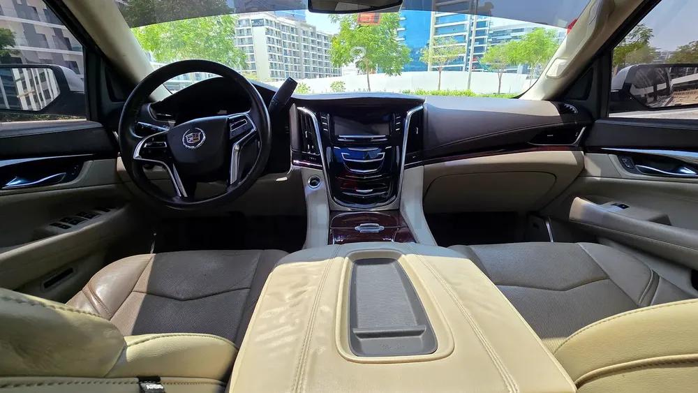 2015 Cadillac Escalade Platinum | GCC Specs | Top of the Range - Image 6