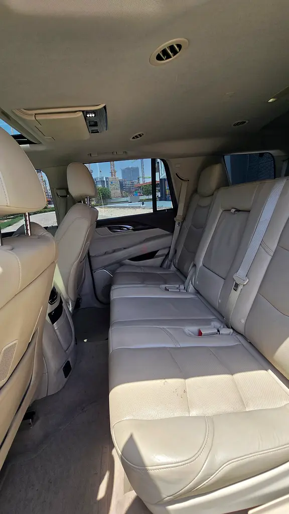 2015 Cadillac Escalade Platinum | GCC Specs | Top of the Range - Image 8