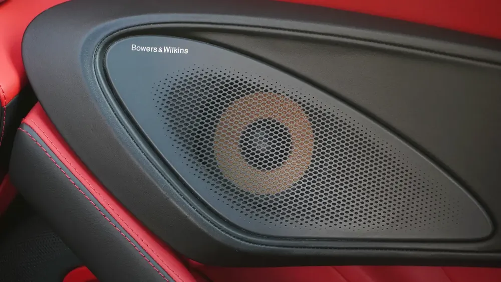 2016 Mclaren 570S | GCC Specs | Excellent Condition - Image 17