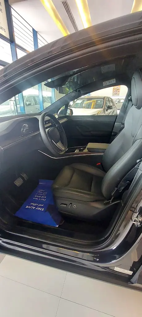 Tesla Model X, 2024MY - Image 11