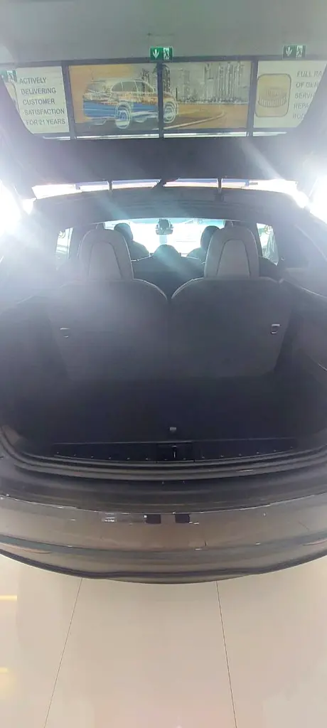 Tesla Model X, 2024MY - Image 12