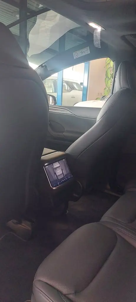 Tesla Model X, 2024MY - Image 7