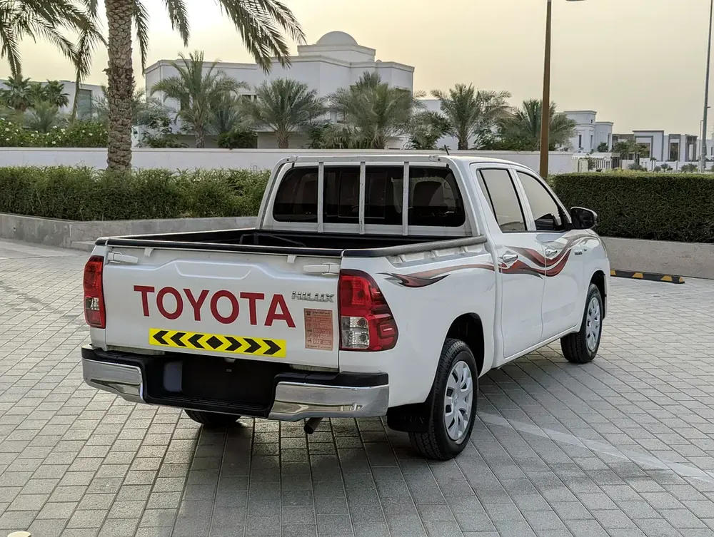 Toyota Hilux Double Cab 4X2 GCC Premium Condition Clean Inside Out With Low KM - Image 13