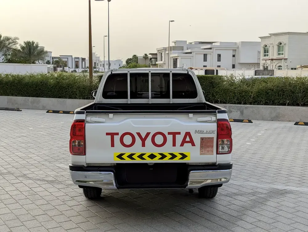 Toyota Hilux Double Cab 4X2 GCC Premium Condition Clean Inside Out With Low KM - Image 14