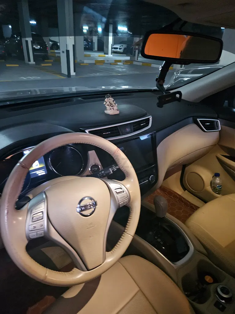 Nissan X-Trail 2016 – Good Condition | Sunroof Well-maintained for sale. - Image 4