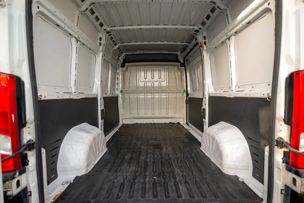 Peugeot Boxer Delivery Van | GCC Specs | Ref#P01591 - Image 7