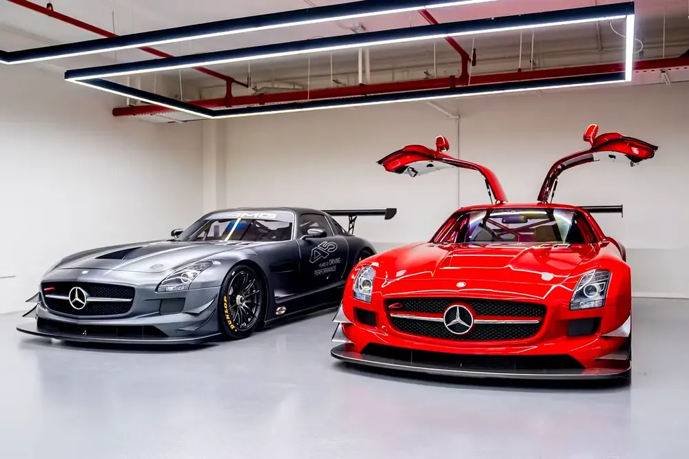 2011 Mercedes-Benz SLS GT3 AMG Race Spec Collector Car 1 of 1 - Image 10