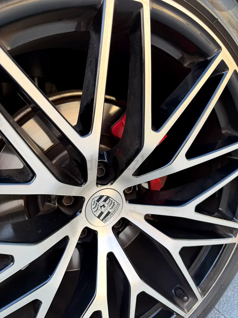 Full options | Porsche Approved Warranty until 11/2026 | Low km - Image 7