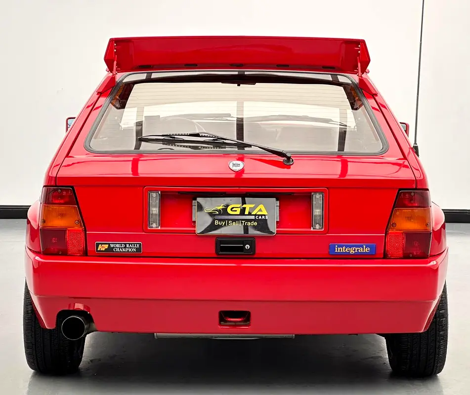 1992 Lancia Delta HF Integrale Evo I - The Ultimate Rally Icon - Image 5