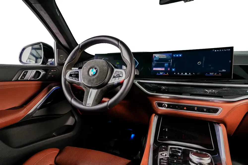 BMW X6 XDrive40i-M sport-fully loaded-well maintained-full service in BMW-Head up Display - Image 12