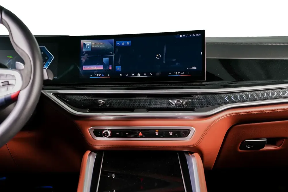 BMW X6 XDrive40i-M sport-fully loaded-well maintained-full service in BMW-Head up Display - Image 13