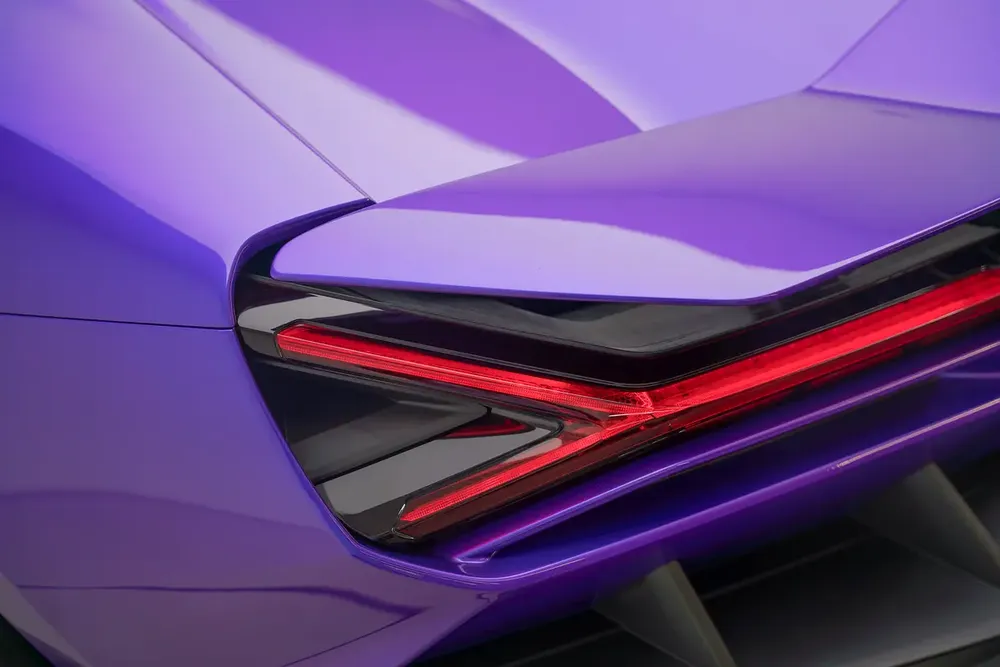2025 LAMBORGHINI REVUELTO - Image 19
