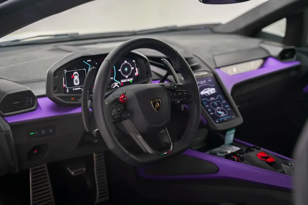 2025 LAMBORGHINI REVUELTO - Image 7