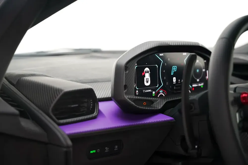 2025 LAMBORGHINI REVUELTO - Image 8