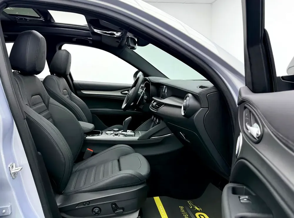 2025 Alfa Romeo Stelvio Q4 Veloce, 5 Years Warranty + Service Pack, Delivery Kms, Fully Loaded, GCC - Image 10