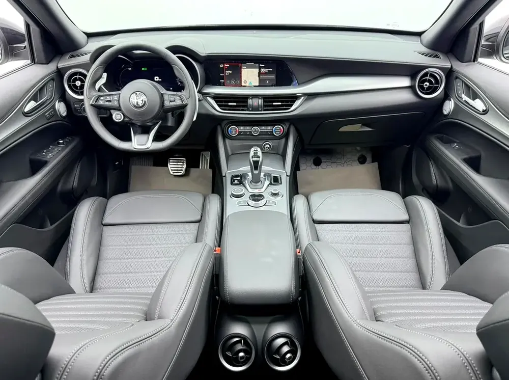 2025 Alfa Romeo Stelvio Q4 Veloce, 5 Years Warranty + Service Pack, Delivery Kms, Fully Loaded, GCC - Image 14