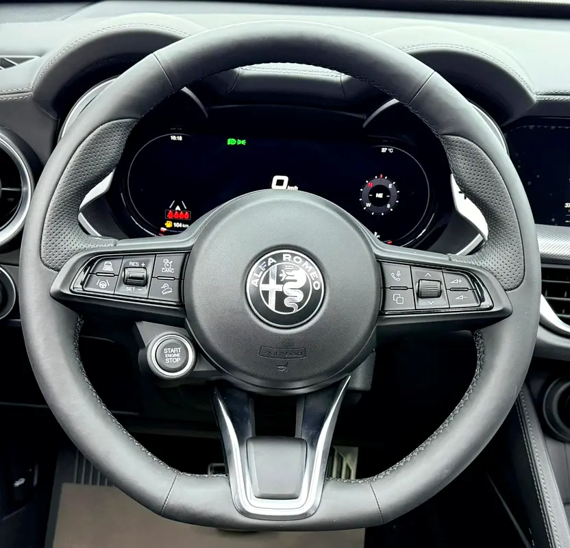 2025 Alfa Romeo Stelvio Q4 Veloce, 5 Years Warranty + Service Pack, Delivery Kms, Fully Loaded, GCC - Image 16