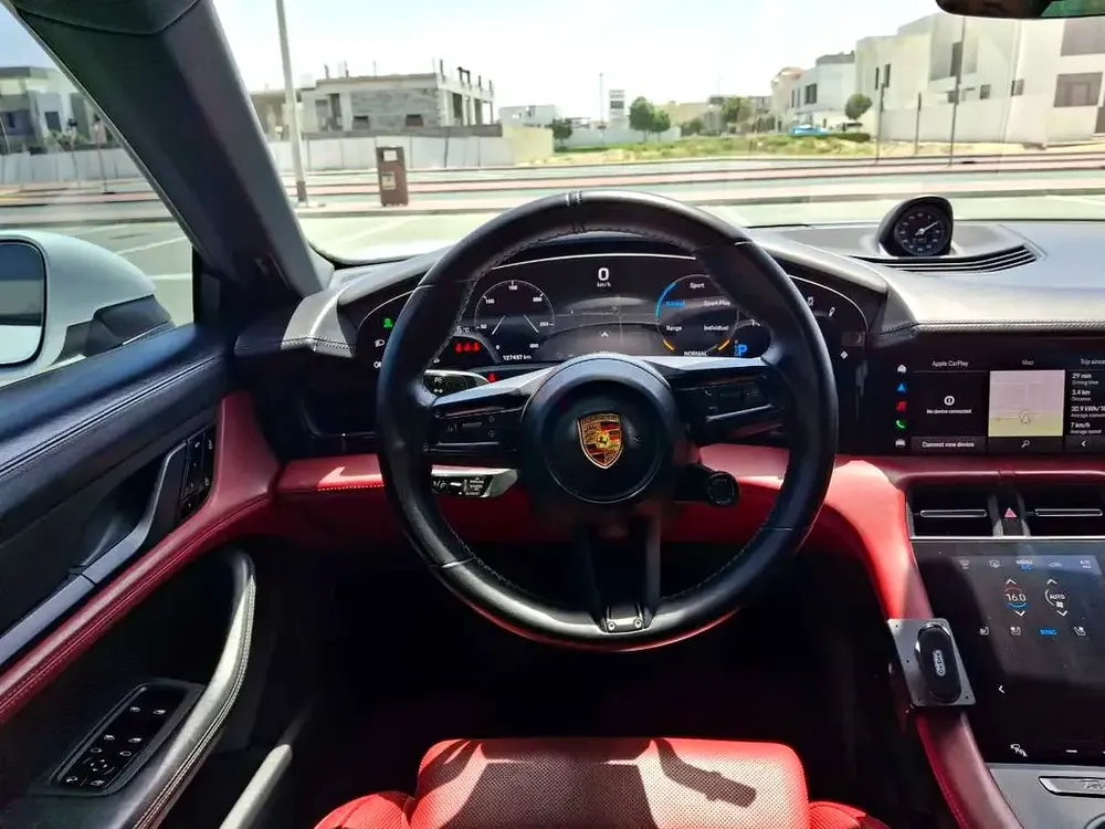 Porsche Taycan 2021 | Full Option | GCC Specs | Battery performance plus - Image 4