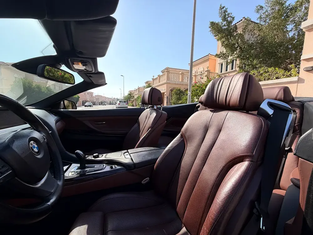 BMW 6-Series 650i xDrive M Sport  soft Top convertibles 2011 | GCC Specs | Low Mileage - Image 10