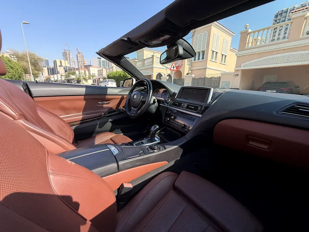 BMW 6-Series 650i xDrive M Sport  soft Top convertibles 2011 | GCC Specs | Low Mileage - Image 12