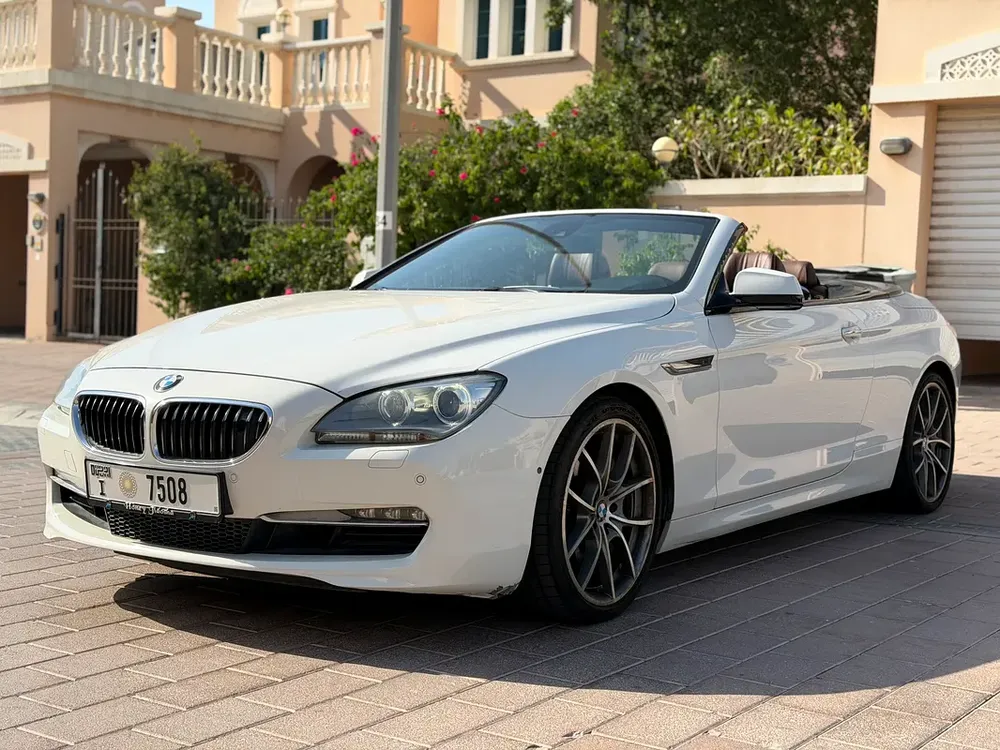 BMW 6-Series 650i xDrive M Sport  soft Top convertibles 2011 | GCC Specs | Low Mileage - Image 5