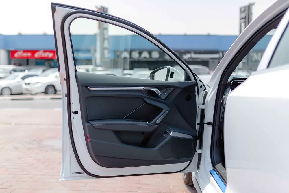 Audi A3 1.5T 35 TFSI S-Tronic Sedan 2025 - Image 8