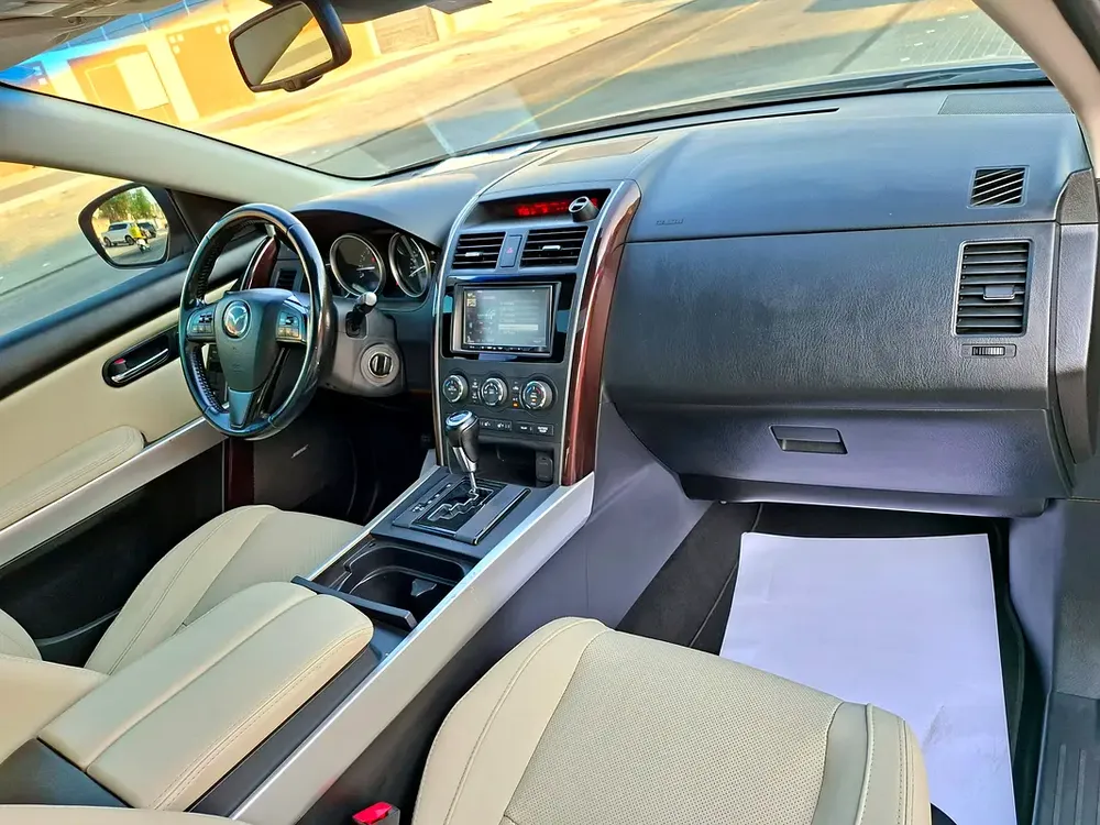 Astonishing Mazda CX-9 2016, GCC Top Option, Low Milage, Zero Accident, Well Maintained - Image 9