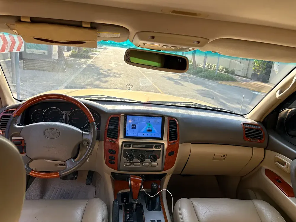 Toyota Land Cruiser GXR 2005 GCC Specs - Excellent Condition - Image 5