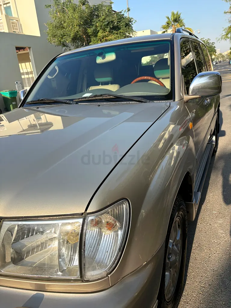 Toyota Land Cruiser GXR 2005 GCC Specs - Excellent Condition - Image 8