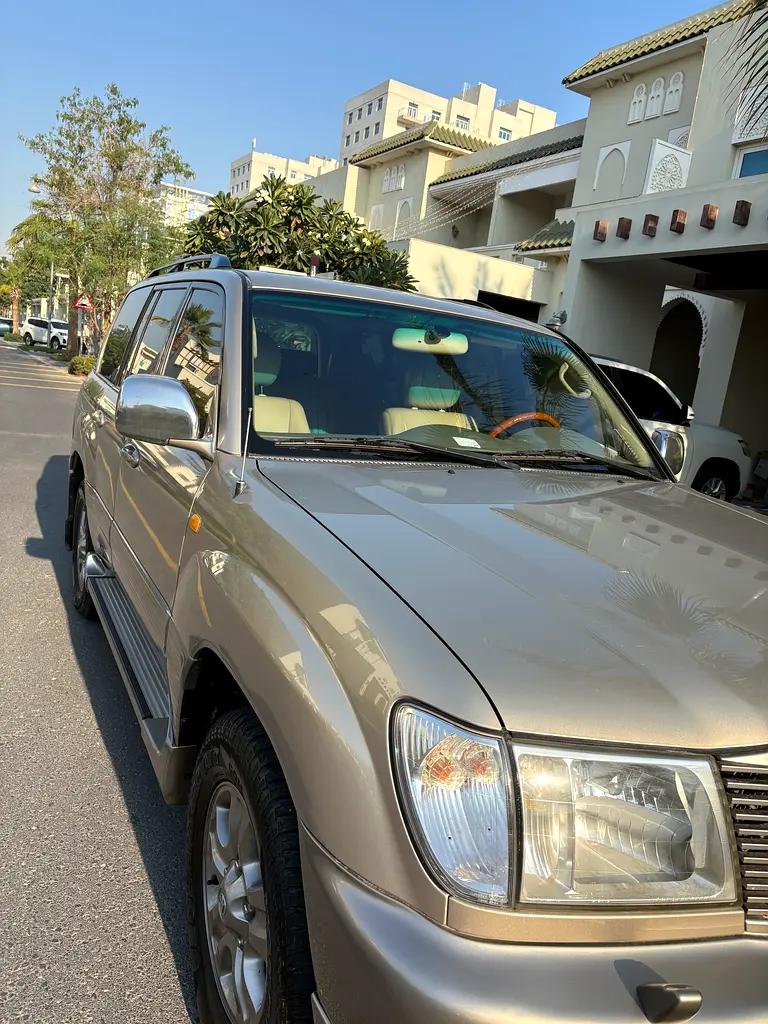 Toyota Land Cruiser GXR 2005 GCC Specs - Excellent Condition - Image 9